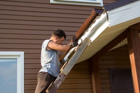 colmatage d'une gouttière